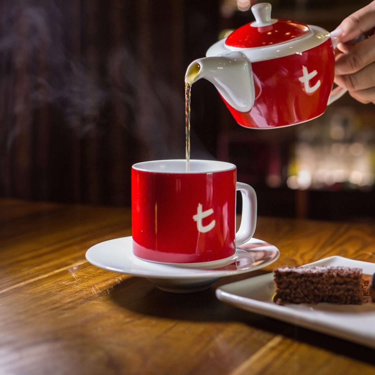 t-Series Teapot Cherry Red